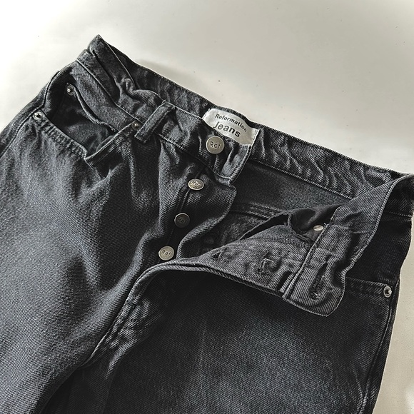 Reformation Cynthia Crop High Relaxed Jean - Picture 3 of 14